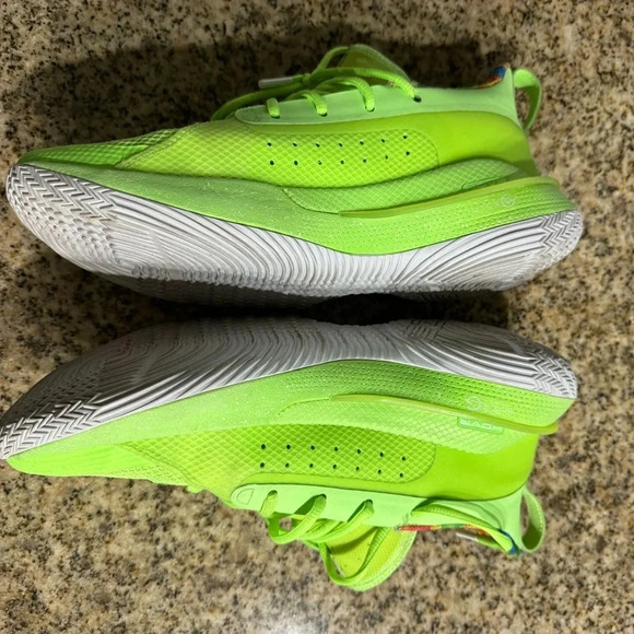 Under Armour M9.5/W11 Officially Unveil the Curry 7 “Sour Patch Kids” Like New - Picture 3 of 10